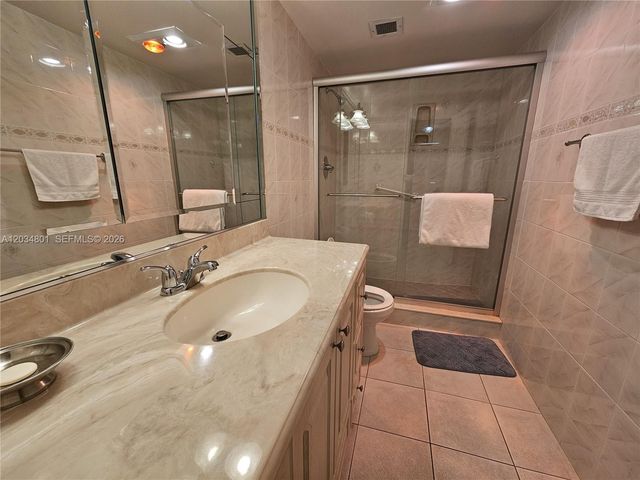 1980 S Ocean Dr 6J, Hallandale Beach, FL 33009