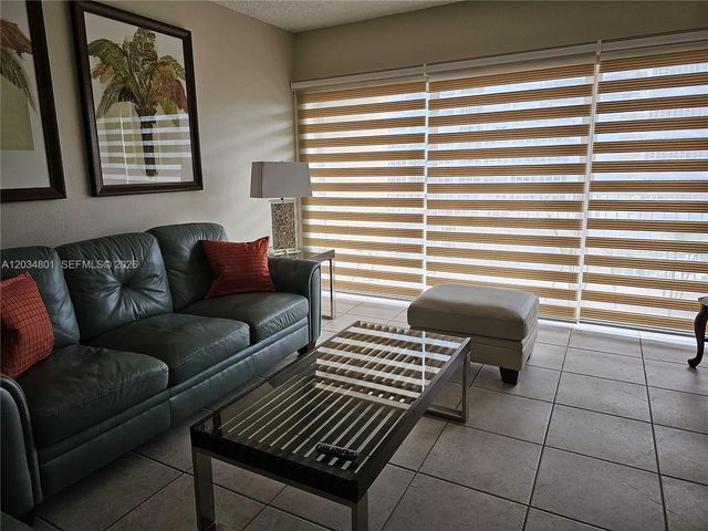 1980 S Ocean Dr 6J, Hallandale Beach, FL 33009