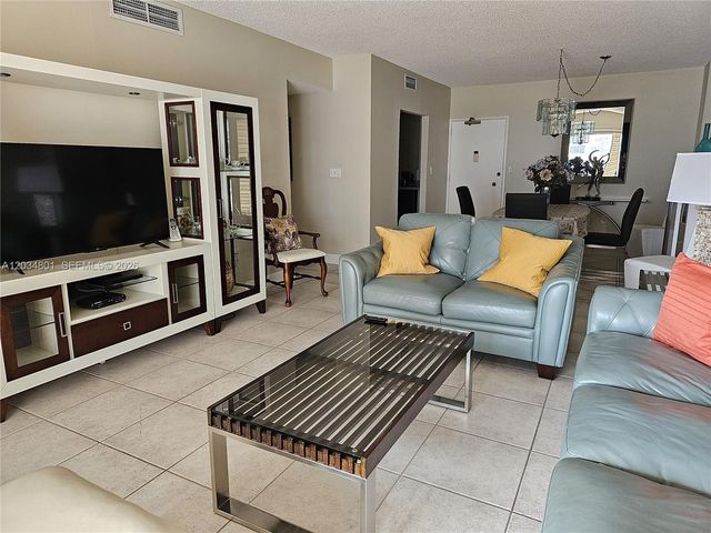 1980 S Ocean Dr 6J, Hallandale Beach, FL 33009