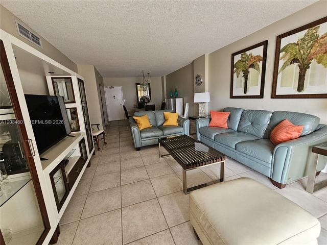 1980 S Ocean Dr 6J, Hallandale Beach, FL 33009