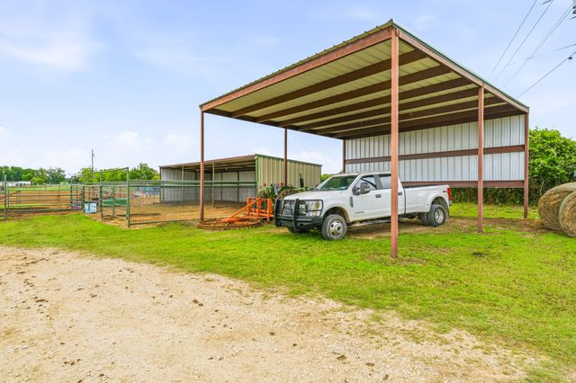 11555 N US Highway 377, Stephenville, TX 76401