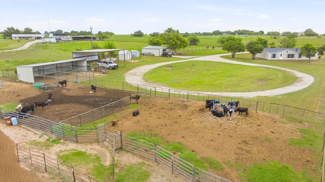 11555 N US Highway 377, Stephenville, TX 76401