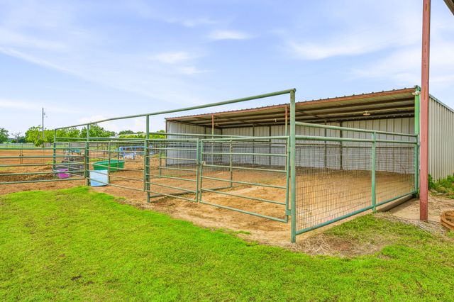 11555 N US Highway 377, Stephenville, TX 76401