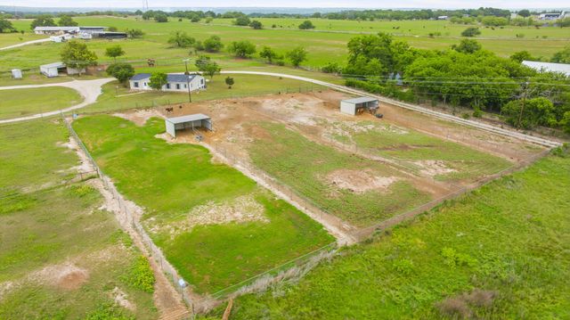 11555 N US Highway 377, Stephenville, TX 76401