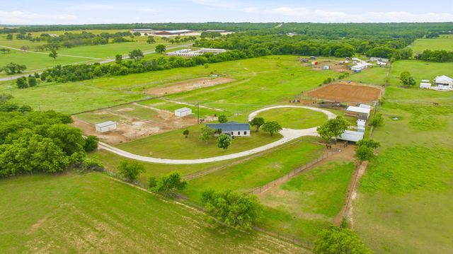 11555 N US Highway 377, Stephenville, TX 76401