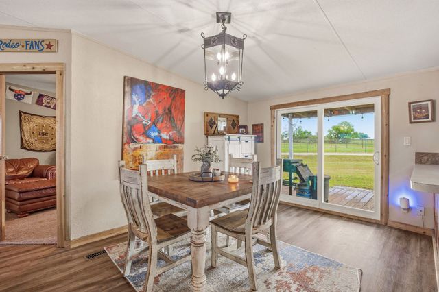 11555 N US Highway 377, Stephenville, TX 76401