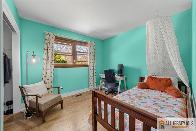 10 Wilkens Drive, Piscataway, NJ 08854