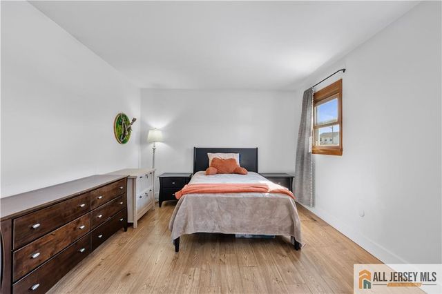 10 Wilkens Drive, Piscataway, NJ 08854