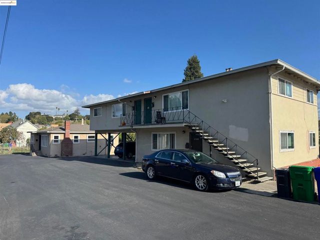 21462 Ocean View Dr, Hayward, CA 94541