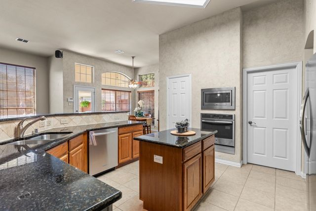 2709 Lake Ville Lane, Flower Mound, TX 75022