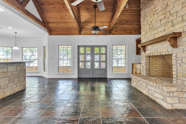 2234 Us Highway 90 W, Castroville, TX 78009