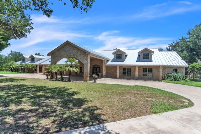 2234 Us Highway 90 W, Castroville, TX 78009