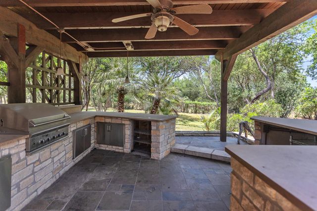 2234 Us Highway 90 W, Castroville, TX 78009
