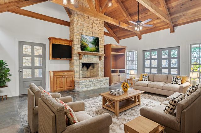 2234 Us Highway 90 W, Castroville, TX 78009