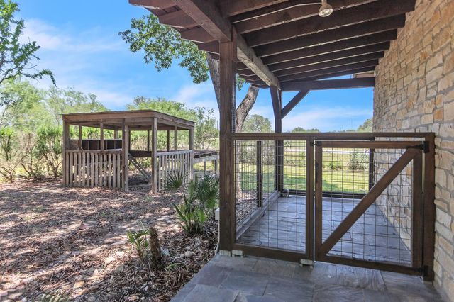 2234 Us Highway 90 W, Castroville, TX 78009