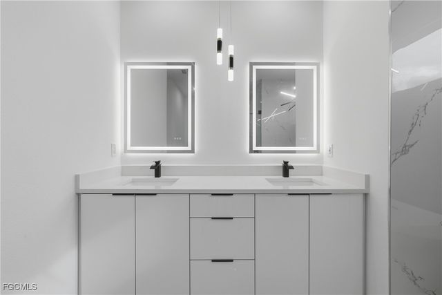 429 Tropicana PKWY E, Cape Coral, FL 33909