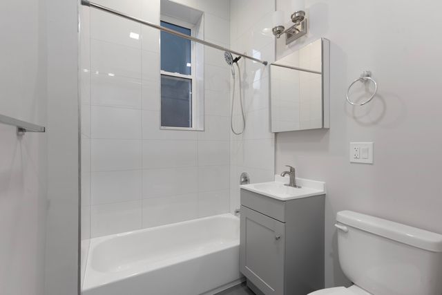 1456 W Fargo Avenue G1, Chicago, IL 60626