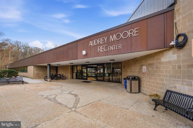 7011 SPANIEL RD, Springfield, VA 22153