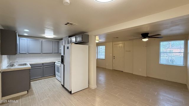 3145 W CYPRESS Street, Phoenix, AZ 85009