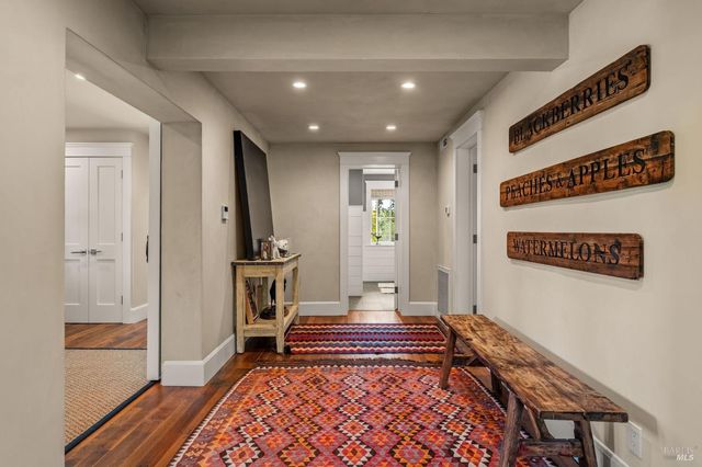 1181 York Ln, St. Helena, CA 94574