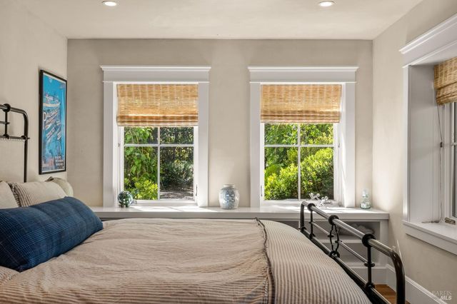 1181 York Ln, St. Helena, CA 94574