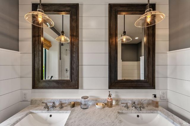 1181 York Ln, St. Helena, CA 94574