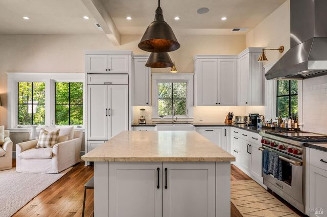 1181 York Ln, St. Helena, CA 94574