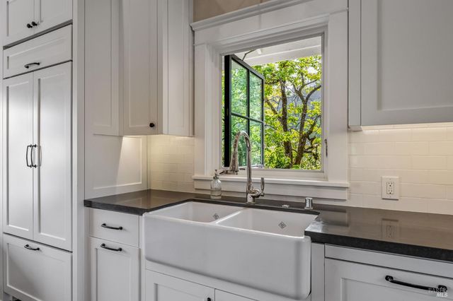 1181 York Ln, St. Helena, CA 94574