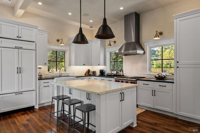 1181 York Ln, St. Helena, CA 94574