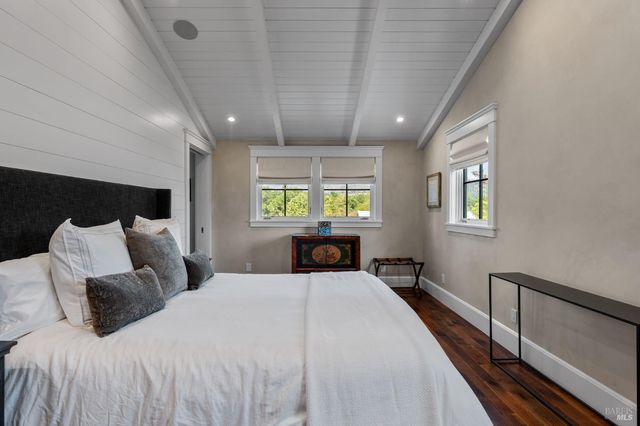 1181 York Ln, St. Helena, CA 94574