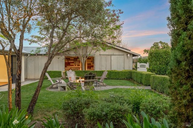 1181 York Ln, St. Helena, CA 94574