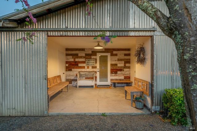 1181 York Ln, St. Helena, CA 94574