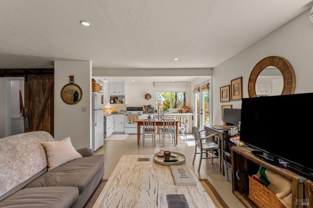 1181 York Ln, St. Helena, CA 94574