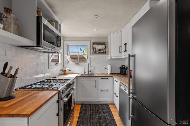 1181 York Ln, St. Helena, CA 94574