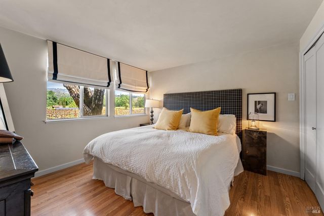 1181 York Ln, St. Helena, CA 94574