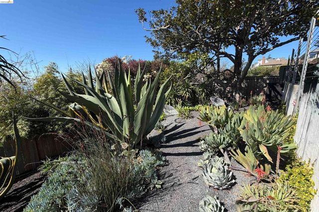 148 148 Highland Blvd, Kensington, CA 94708