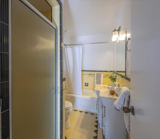 1196 Foothill Street, Redwood City, CA 94061