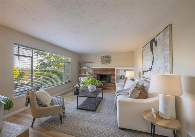 1196 Foothill Street, Redwood City, CA 94061