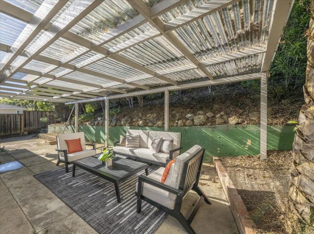 1196 Foothill Street, Redwood City, CA 94061