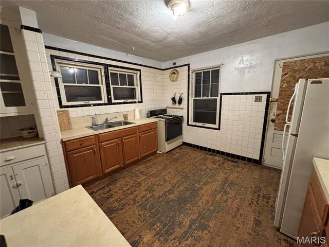 2031 Switzer Avenue, St Louis, MO 63136