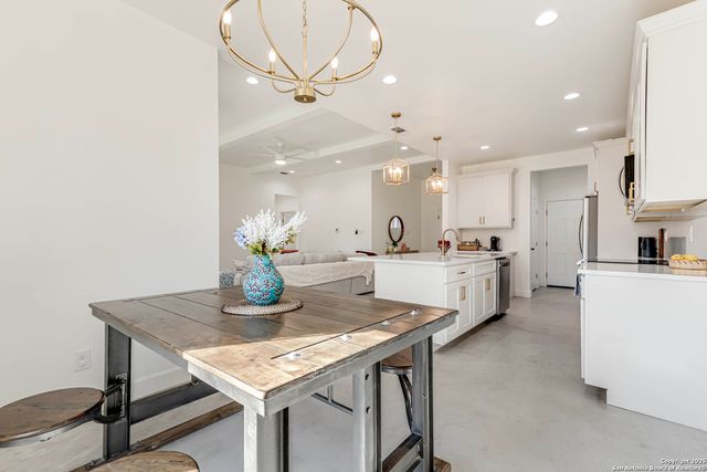 1209 Avenue K, Hondo, TX 78861