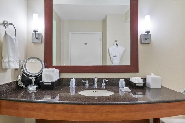 18001 Collins ave 616, Sunny Isles Beach, FL 33160