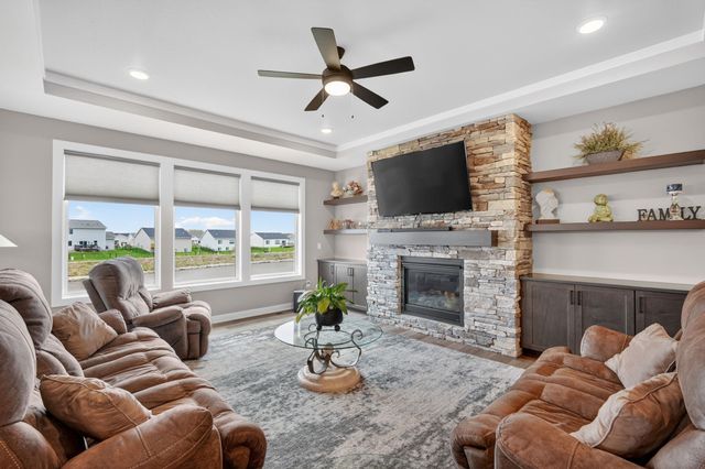 9815 Watermeadow Circle, Johnston, IA 50131
