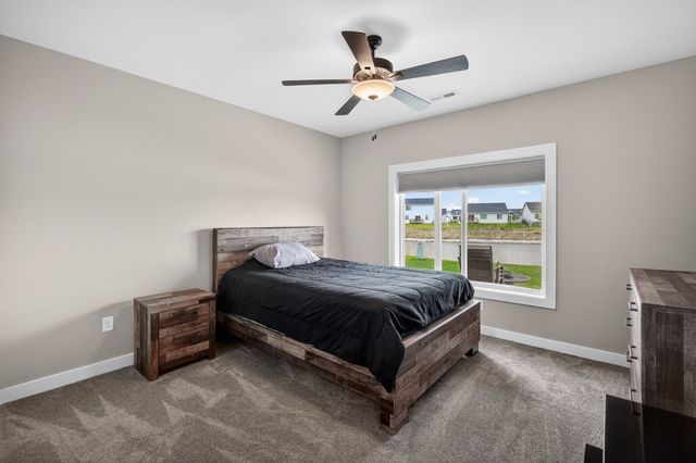 9815 Watermeadow Circle, Johnston, IA 50131
