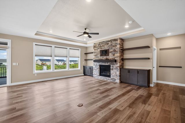 9815 Watermeadow Circle, Johnston, IA 50131