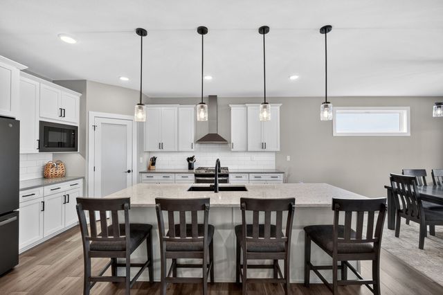 9815 Watermeadow Circle, Johnston, IA 50131