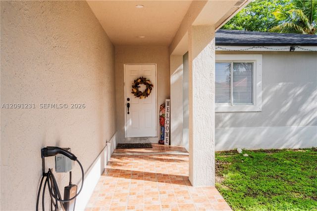 153 NW 6th St, Homestead, FL 33030