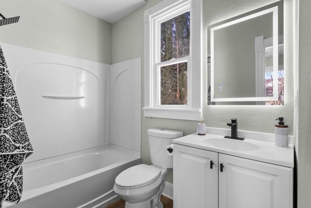 704 Grand AVENUE, Sheboygan, WI 53083