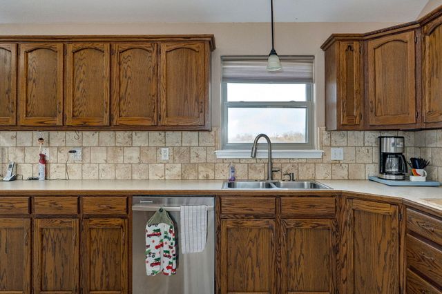 450 Holly Way Drive, Kirbyville, MO 65679