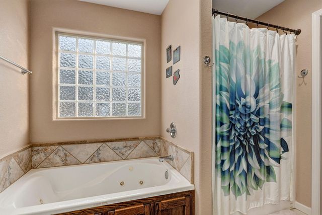 450 Holly Way Drive, Kirbyville, MO 65679